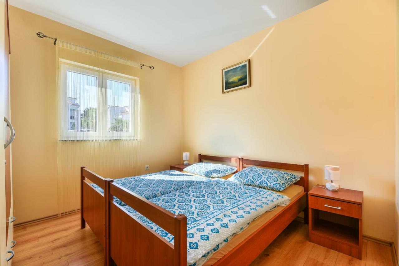 Apartments Dakovic Pakoštane エクステリア 写真