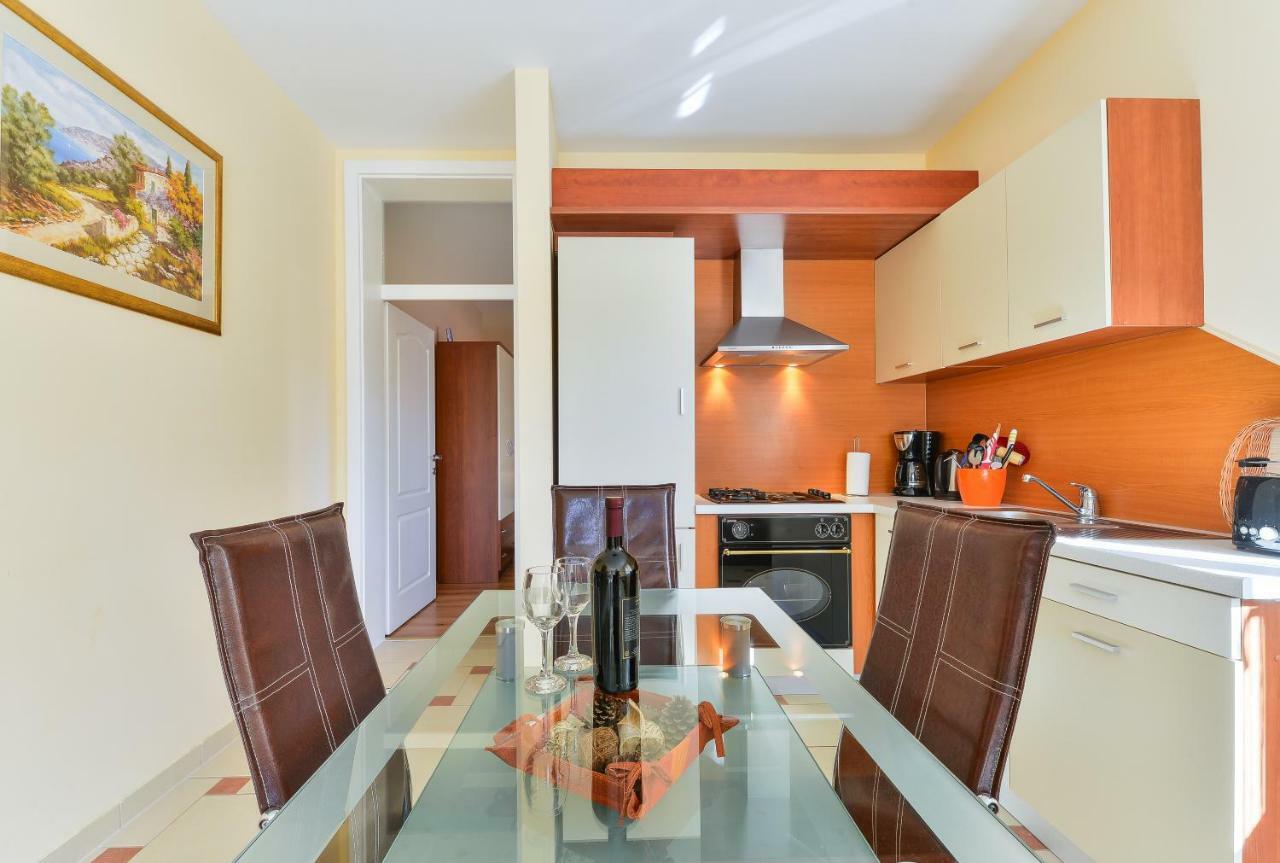 Apartments Dakovic Pakoštane エクステリア 写真