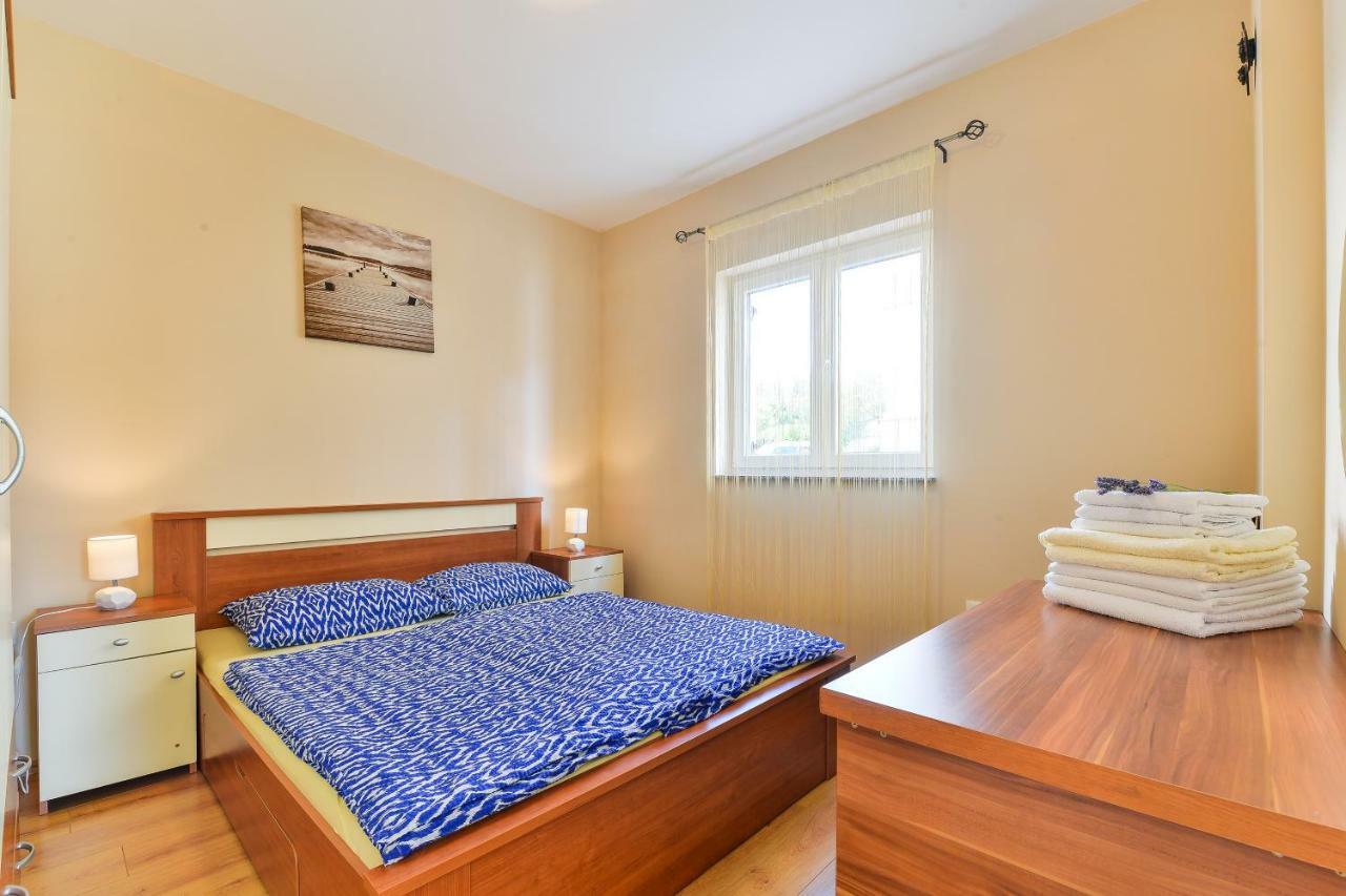 Apartments Dakovic Pakoštane エクステリア 写真