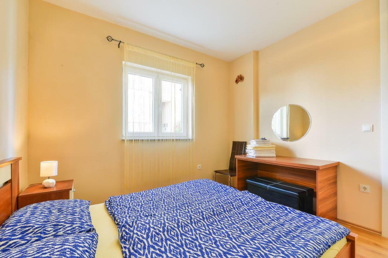 Apartments Dakovic Pakoštane エクステリア 写真