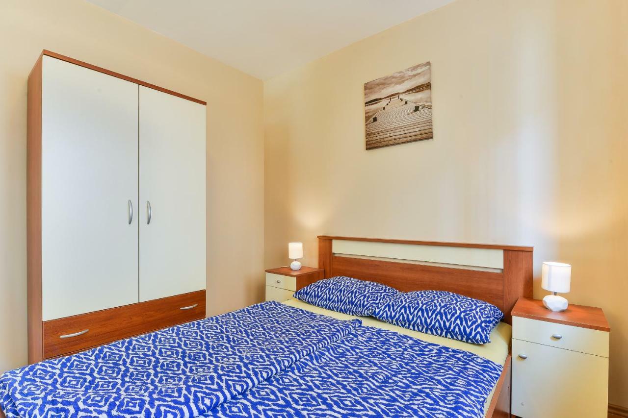 Apartments Dakovic Pakoštane エクステリア 写真
