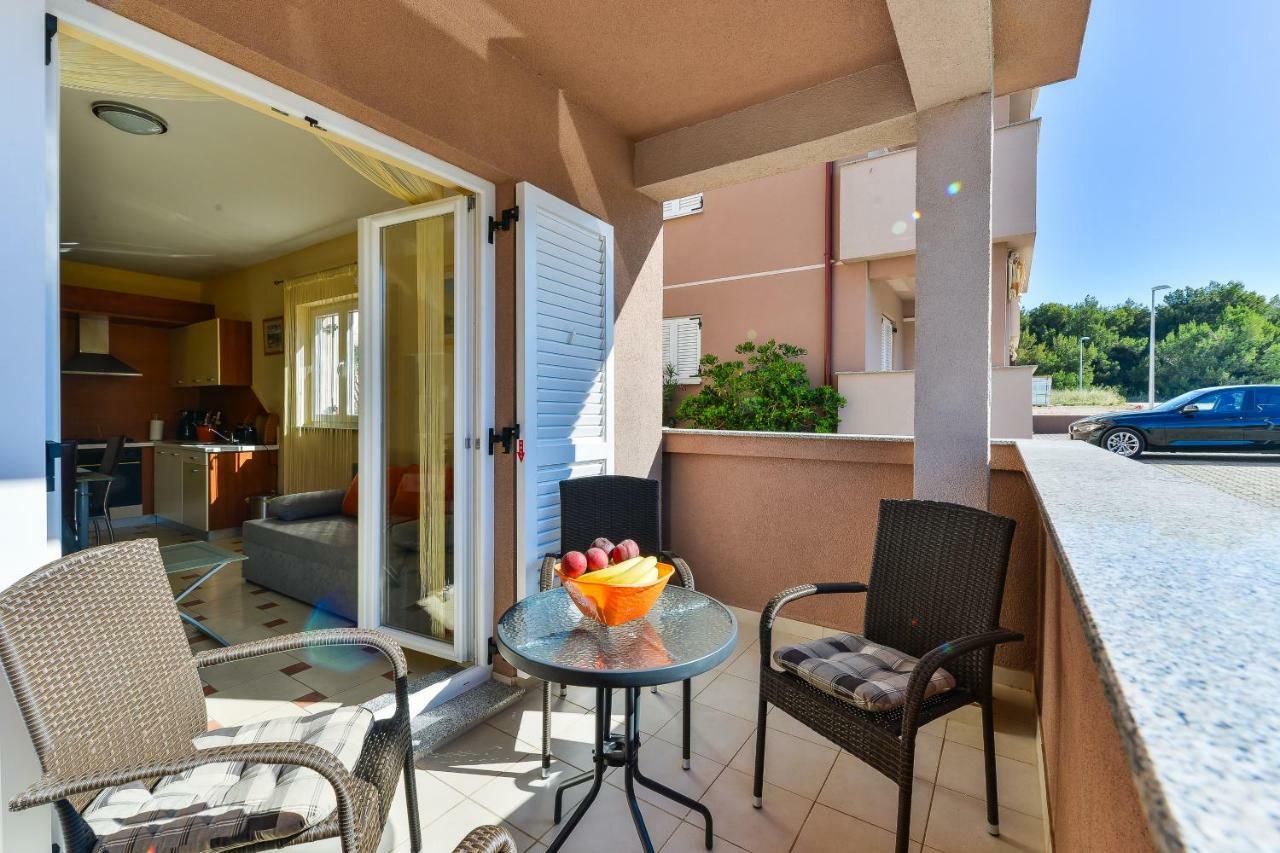 Apartments Dakovic Pakoštane エクステリア 写真